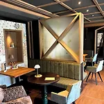 Lohmann's Kapeller Hof Hotel 3*