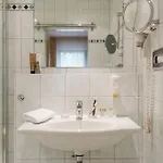 Lohmann's Kapeller Hof Hotel 3*