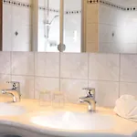 Lohmann's Kapeller Hof Hotel 3*
