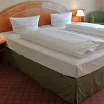 Lohmann's Kapeller Hof Hotel 3*