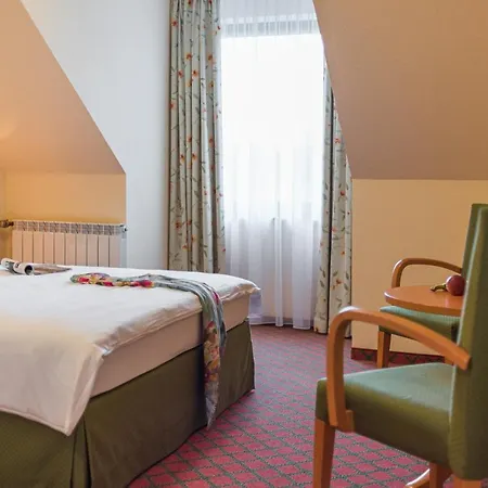 Lohmann's Kapeller Hof 3* Langenfeld (North Rhine-Westphalia)