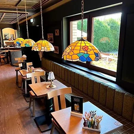 Lohmann's Kapeller Hof Hotel 3*