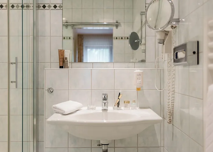 Lohmann's Kapeller Hof Hotel 3*