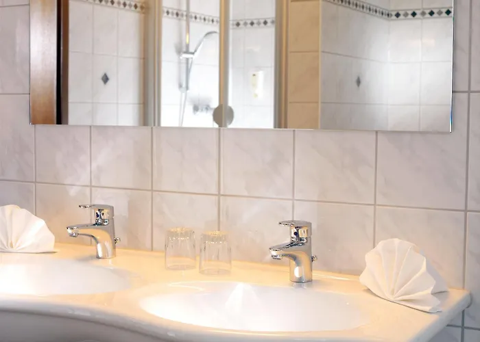 Lohmann's Kapeller Hof Hotel 3*