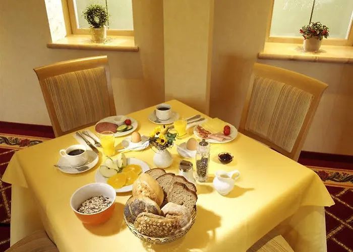 Lohmann's Kapeller Hof Hotel 3*